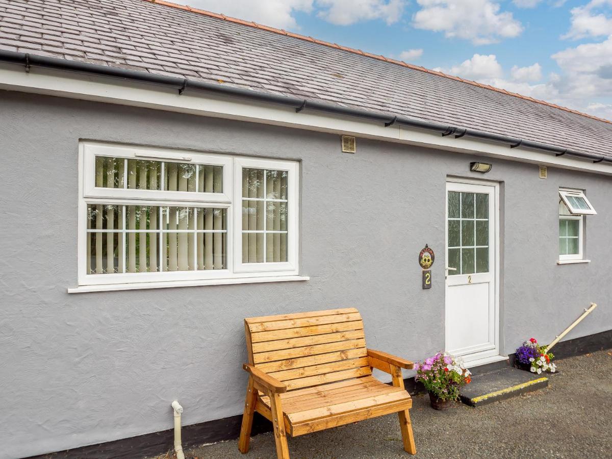 2 Black Horse Cottages Pentraeth ภายนอก รูปภาพ